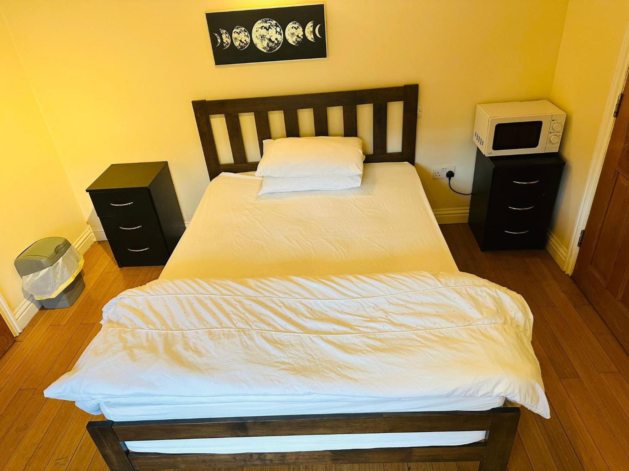 Sultania Motel And Catering Hedgerley Экстерьер фото